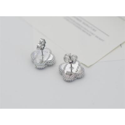 Van Cleef & Arpels Earrings 022